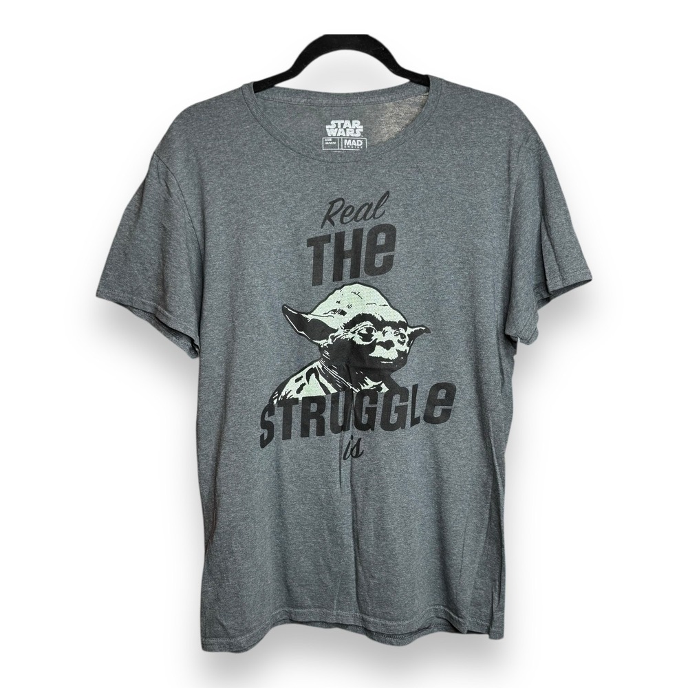 Star Wars Yoda " Real the Struggle Is"  Tee Shirt Size Medium Grey